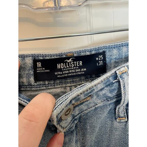Hollister Women's 25 1R Butterfly Jeans Ultra High Rise Dad Light Wash L31 - Picture 4 of 14